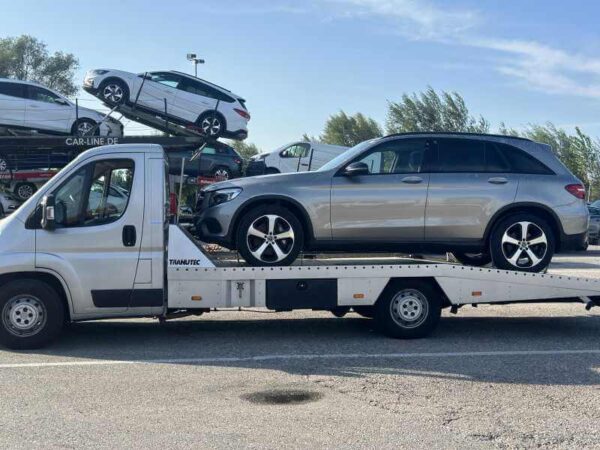 Autotransporter für Überführung